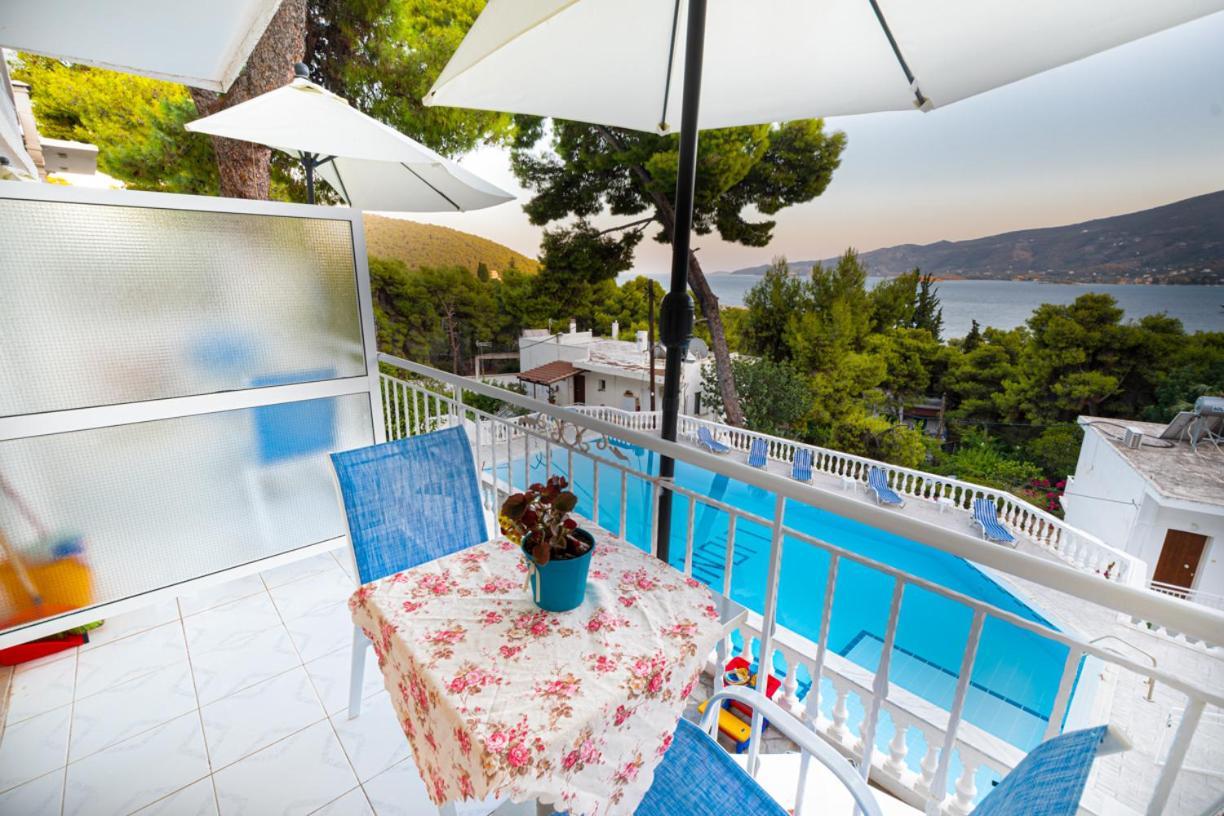 Lions Apartments Poros Town Exteriér fotografie