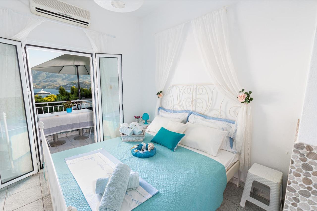 Lions Apartments Poros Town Exteriér fotografie